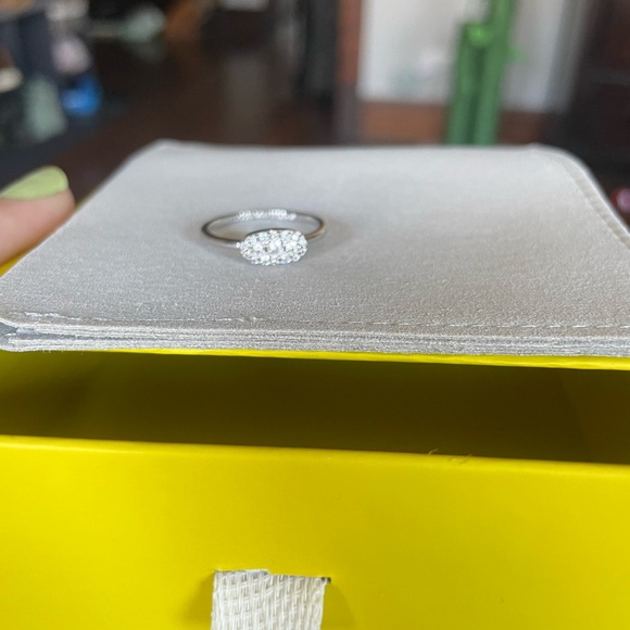 Kendra Scott Silver Ring with Crystal Accents - Picture 3 of 5